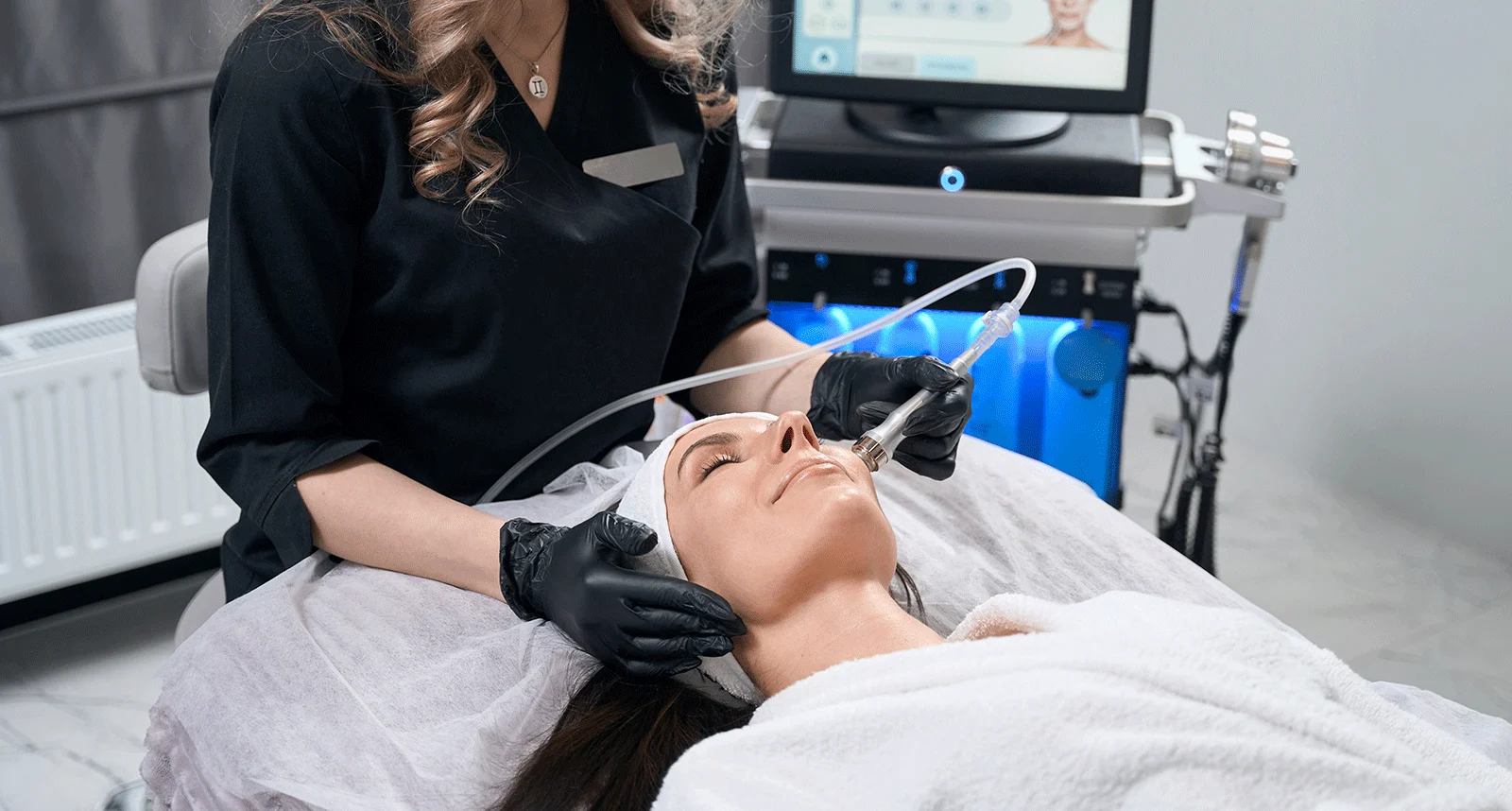 Luxury Spa Facial - Hydrafacial